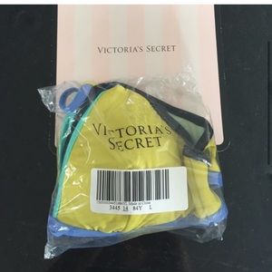 Victoria’s Secret strappy cross back bikini top